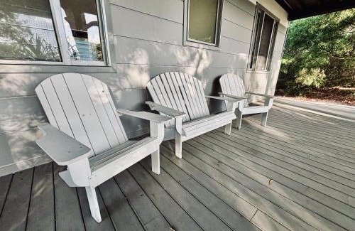 Kingfisher Bay House | Sandy Escape Holiday House Kingfisher Bay Resort