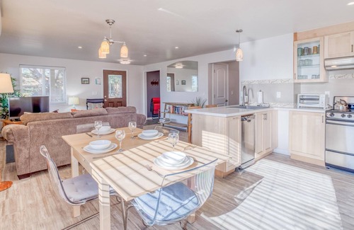 Neahkahnie Beach House | Sandy Feet