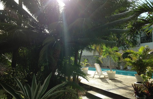 Crown Point Hotel | Sandy Point Village