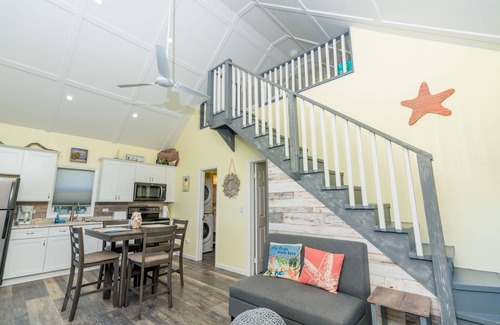 Spanish Wells House | Sandy Shoes, Russell Island , Bahamas