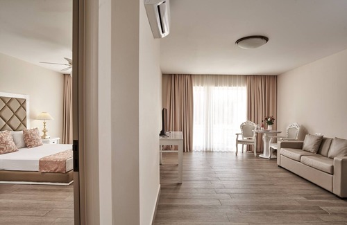 Ag. Georgios Resort | Sandy Villas Resort