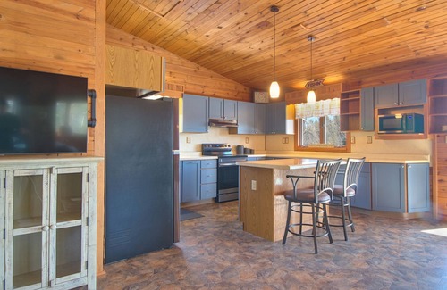 Herbster House | SandyLand | Sunny Cabin with a Big View