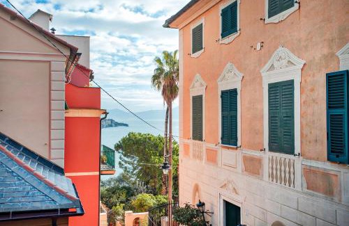 Boccadasse Apartment | Santa Chiara Apartment by Wonderful Italy