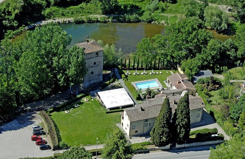 Subbiano Villa | Santa Flora - Luxury Holiday Rental with swimming pool in Cortona, Tuscany
