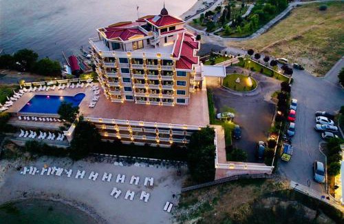 Ravda Apartment | Santa Maria Luxury Suits