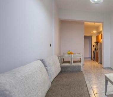 Polirizos Apartment | Santa Marina Apartments