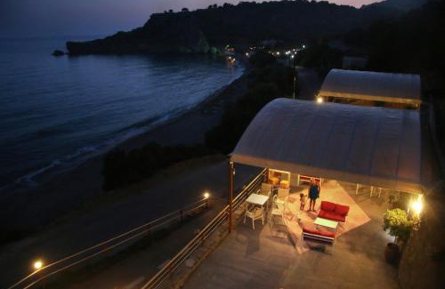 Polirizos Apartment | Santa Marina Apartments
