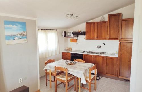 Vabriga Apartment | Santa Marina