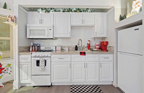 Downtown Sacramento Apartment | Santa's Secret Hideaway in Sacramento