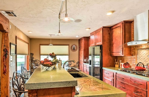 Chamberino House | Santa Teresa Home w/ 2 Patios, Near El Paso!