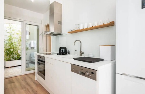 Heraklion Apartment | SANTA TRIADA CITY CENTER, free wifi & parking .