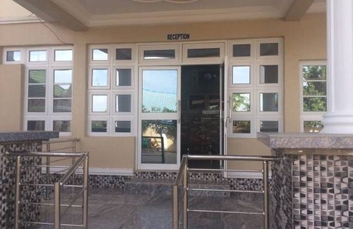 Jos Hotel | Santarosa Suites & Bar