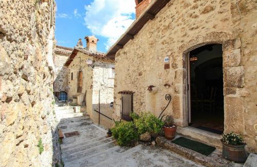 Santo Stefano di Sessanio Apartment | Santo'S House BnB