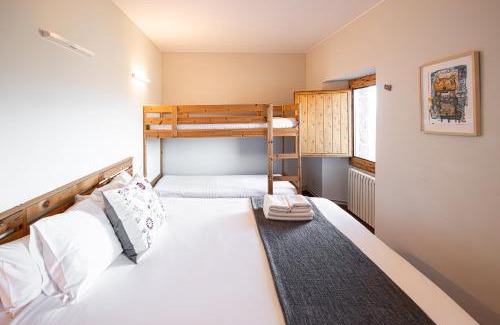 Sant Pere de Torello Hotel | Santuario De Bellmunt