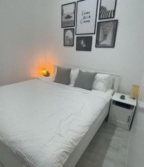 Imus Villa | Saphir Townhouse 5 to 6 pax rooftop terrace, Cavite
