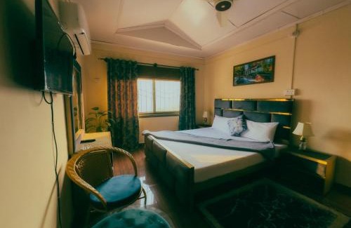Muzaffarabad House | Sapphire Lodges