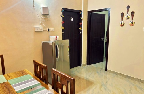 Perintalmanna Apartment | Saraa Homes - 2BHK Self Service Furnished Apt with Balcony near Kalari & MES