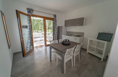 Mattinata House | "saracena" Holiday Home with Beach and Swimming Pool