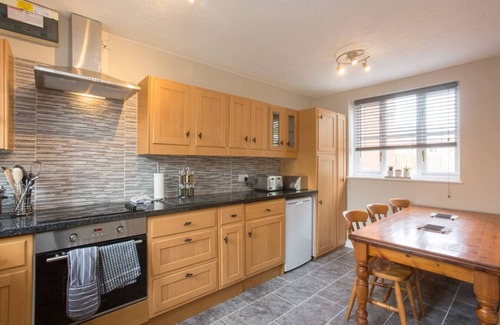 Denstone House | Sarah's House: BBQ Parking 10mins To Alton Towers