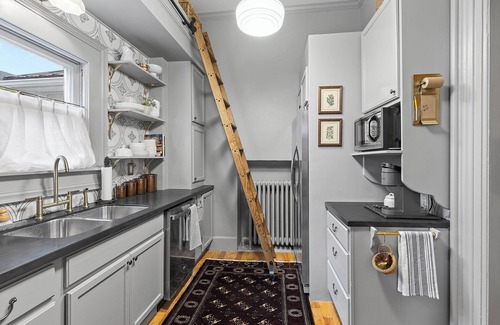 Le Roy House | Sarah’s Place
