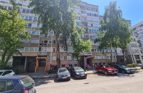 Novo Sarajevo Apartment | Sarajevo City Deluxe Apartment: Modern & Fully-EquippednBest for long stays