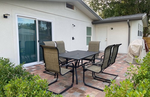 Ridge Wood Heights House | Sarasota family friendly house close to Seista Key beach.