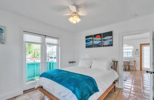 Bayou Oaks House | Sarasota, FL Bungalow - Bright & Breezy Coastal Vibes - 10 mins to White Sand Beaches home