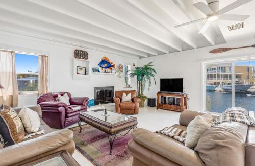Cross Key Waterways House | Saratoga Sunshine