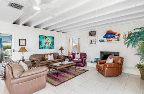 Cross Key Waterways House | Saratoga Sunshine