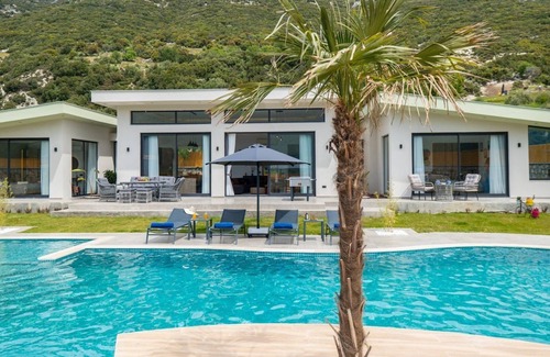 Sarıbelen Villa | Saribelen Village 3 Bedroom Villa 8280