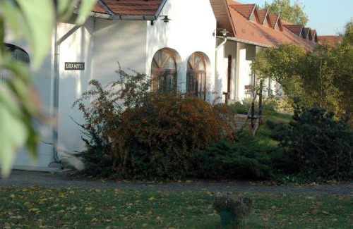 Tatarszentgyorgy Hotel | Sarlóspuszta Club Hotel