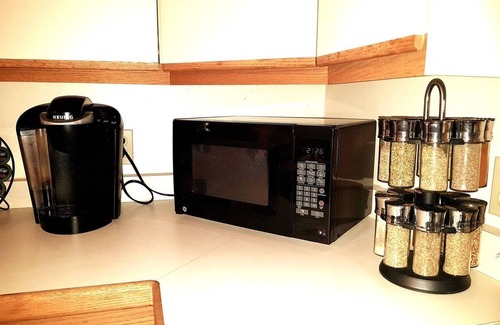 Sarnia Apartment | Sarnia Secret - BIG, Private 3 BR/2 BA APT by HWY