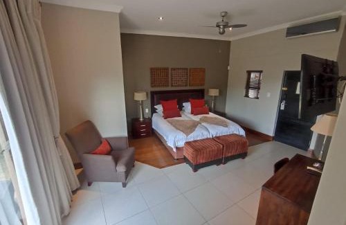 Mookgopong Bed & Breakfast | Sashe River at Buffelshuis Safari Camp