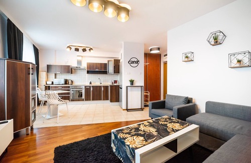Praga Poludnie Apartment | Saska Kępa Malachite Studio