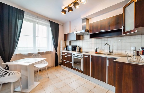 Praga Poludnie Apartment | Saska Kępa Malachite Studio