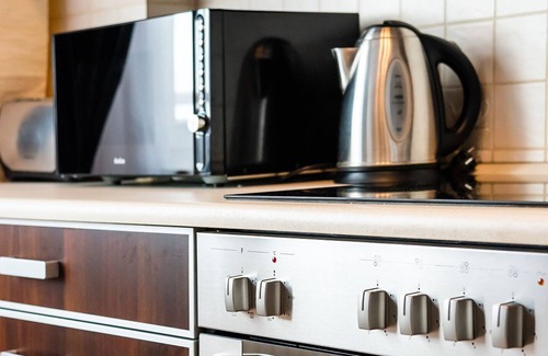 Praga Poludnie Apartment | Saska Kępa Malachite Studio