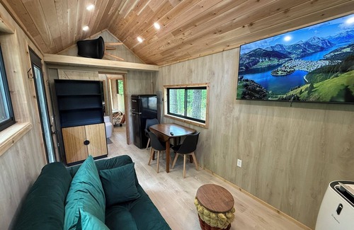 South Pittsburg Cabin | Sasquatch Farm