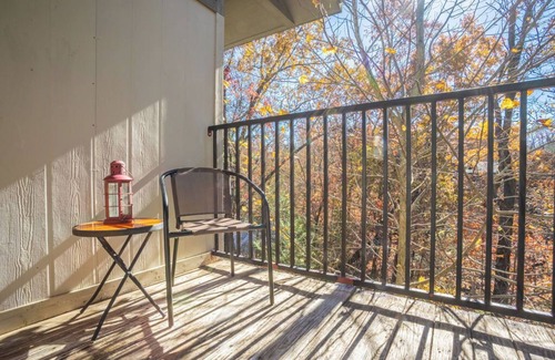 Gatlinburg Cabin | Sasquatch Lodges 8 units Sleeps 94