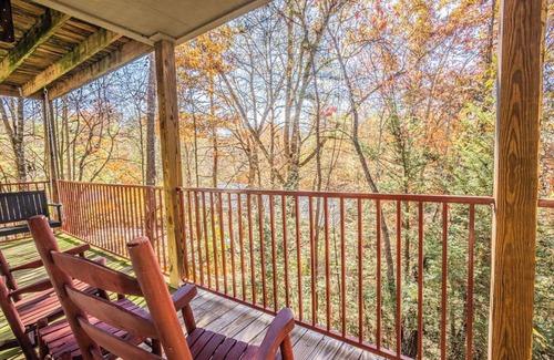 Gatlinburg Cabin | Sasquatch Lodges 8 units Sleeps 94