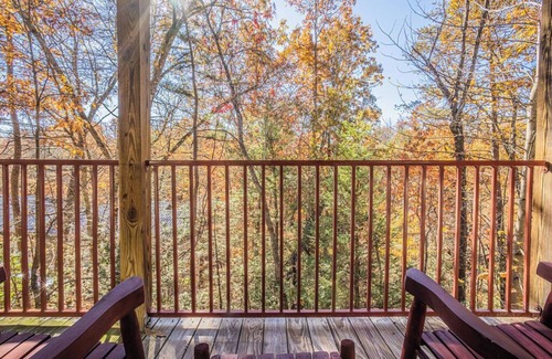 Gatlinburg Cabin | Sasquatch Lodges 8 units Sleeps 94
