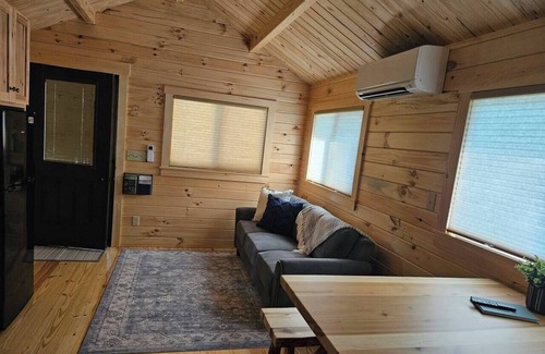 Madison House | Sassafras Cabin at Lost Trails