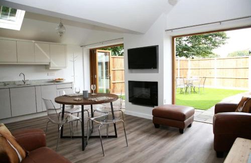 Weybourne House | Satara Cottage, coastal village Weybourne, near Holt