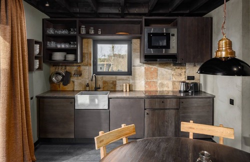 Neufchateau House | Sauna Lodge Stay with Hillview