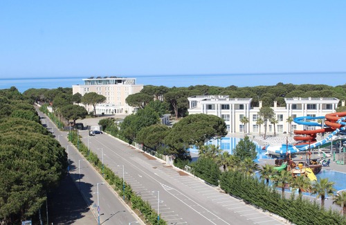 Golem Apartment | Savana Modern Apartment by the sea 2-bedroom with Fiber WiFi, AC