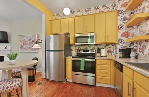 Dixon Park Condo | Savannah Home * 2 bedroom * Firepit * Sleeps 4 * Dogs OK * Free Parking