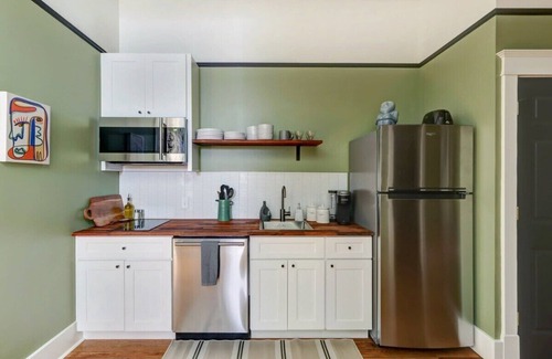 Old West Broad Neighborhood Apartment | Savannah Moss @ The Huntingdon Lofts Collection