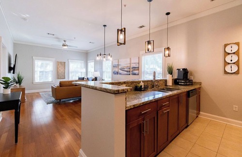 Old West Broad Neighborhood Apartment | Savannah Residences