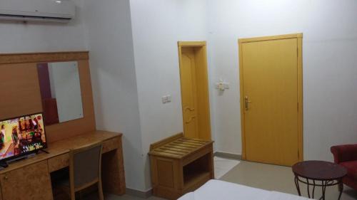 Azaiba Hotel | Savoy Inn Hotel Apartments