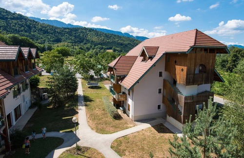 Giez Apartment | Savoy Style Mountain Stay