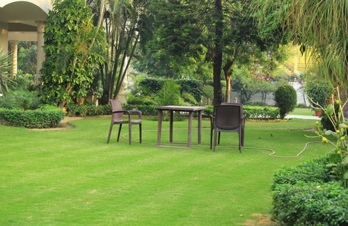 Jalandhar House | Savrupson Modern Villa (Bed & Breakfast)